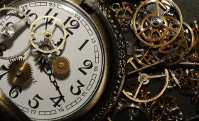 Нужна ли часам энергия для работы? Посмотрим что внутри.1632411464